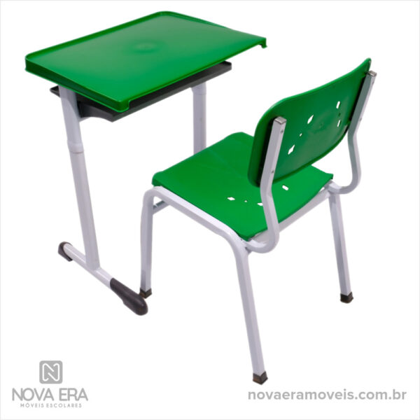 Conjunto Escolar Adulto ou Juvenil